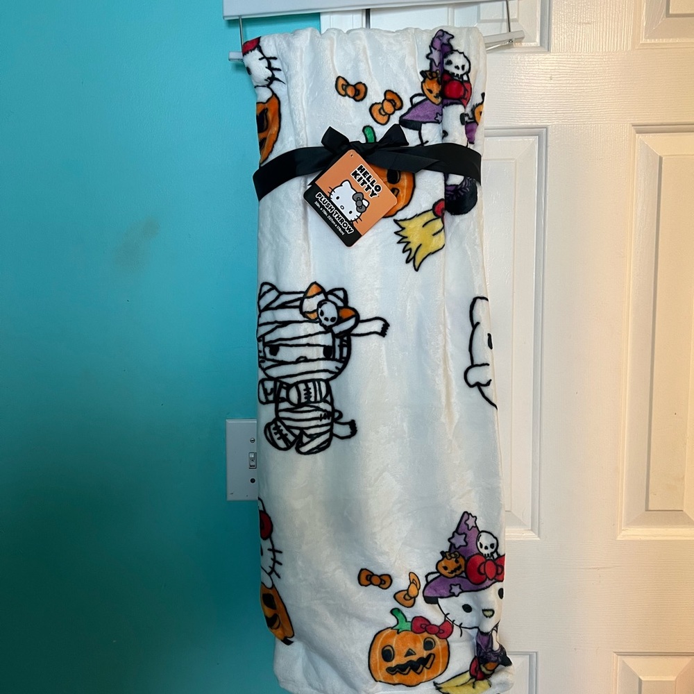 hello kitty halloween blanket